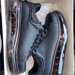 Alexander mcqueens size 43